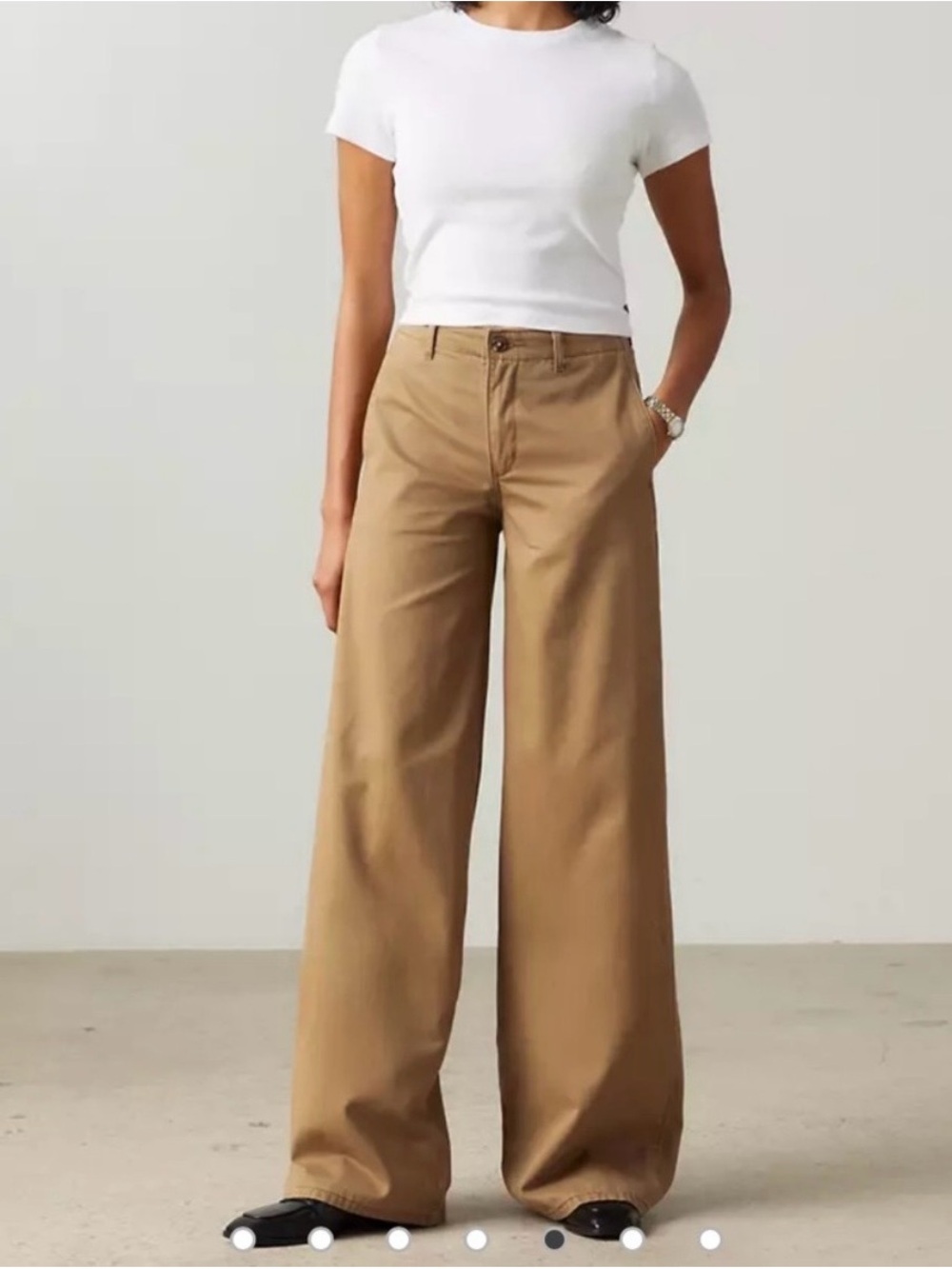 Levi’s Wide Leg Chino Pants in Khaki